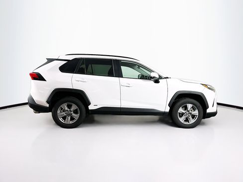 Used 2025 Toyota RAV4 XLE image 10