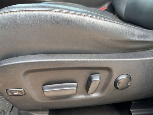 Used 2016 Toyota Highlander XLE AWD/4WD image 22