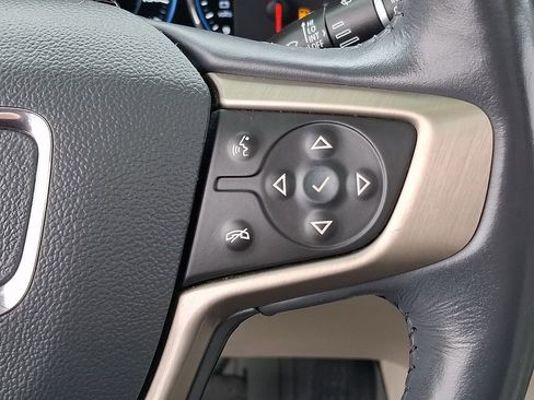 Used 2022 GMC Acadia Denali w/ Denali Ultimate Package image 24