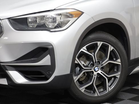 Used 2021 BMW X1 xDrive28i w/ Convenience Package AWD/4WD image 3