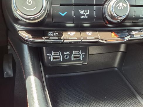 Used 2024 Dodge Durango GT AWD/4WD image 13