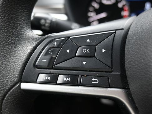 Used 2023 Nissan Altima 2.5 SV image 12