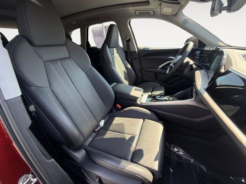 Certified 2025 Audi Q5 Premium AWD/4WD image 19