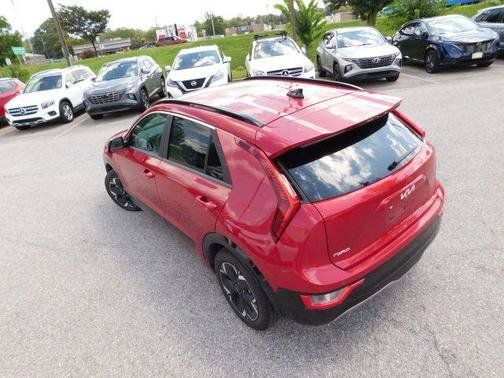 Used 2023 Kia Niro Wind FWD image 7