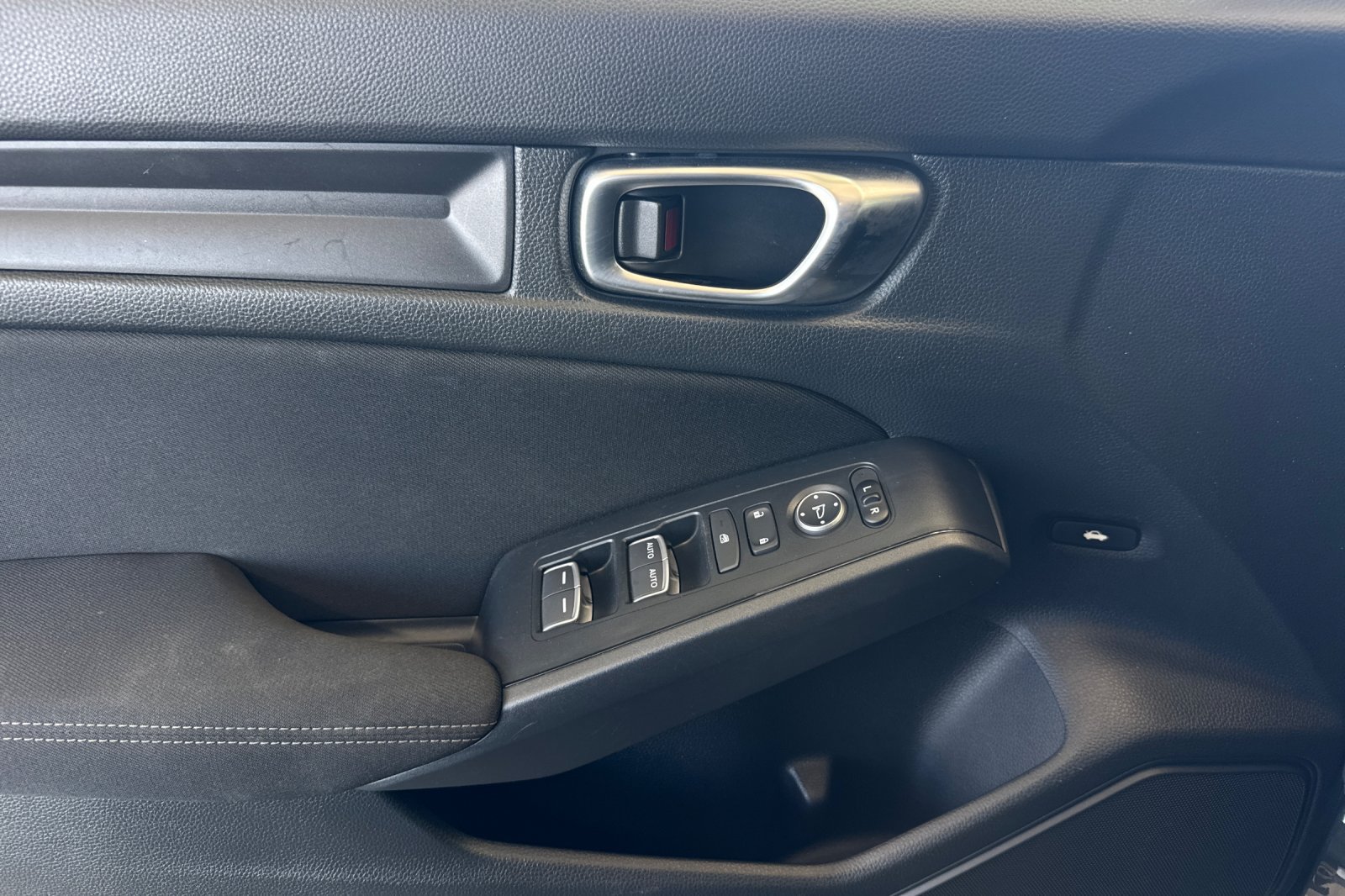Certified 2025 Honda Civic LX image 11