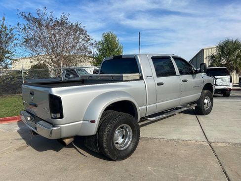 Used 2006 Dodge Ram 3500 Truck SLT image 7