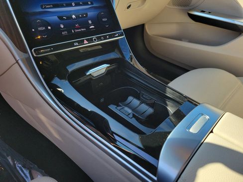 Certified 2023 Mercedes-Benz C 300 Sedan image 26