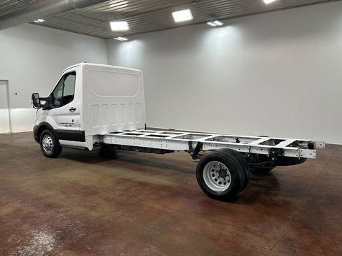 Used 2023 Ford Transit 350 DRW AWD image 30