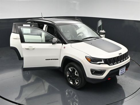 Used 2018 Jeep Compass Trailhawk w/ Leather Interior Group AWD/4WD image 31