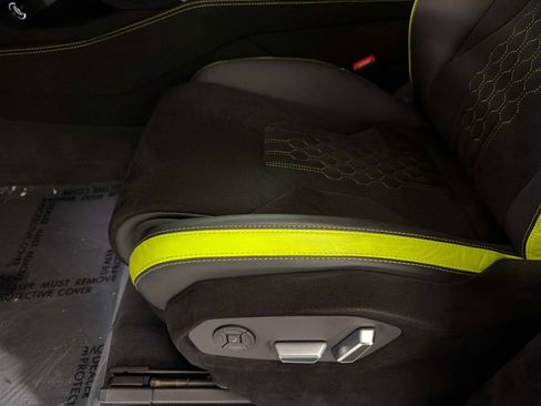 Used 2024 Lamborghini Urus Performante image 39