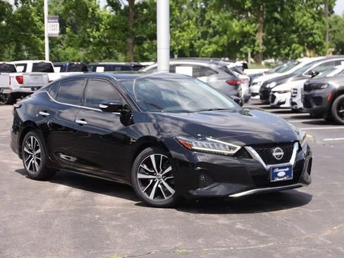 Used 2023 Nissan Maxima SV w/ Floor Mat Group FWD image 2