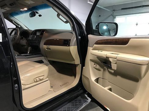 Used 2013 Nissan Armada Platinum image 12