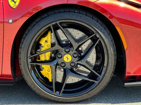 Used 2022 Ferrari F8 Tributo RWD image 41