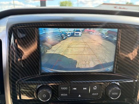 Used 2018 Chevrolet Silverado 1500 LT w/ LT Convenience Package AWD/4WD image 25