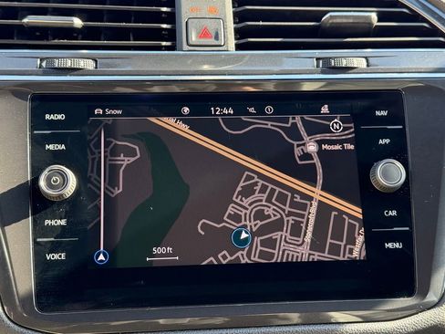 Used 2021 Volkswagen Tiguan SEL Premium R-Line image 25