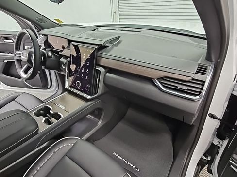 New 2026 GMC Acadia Denali w/ Super Cruise Package image 42