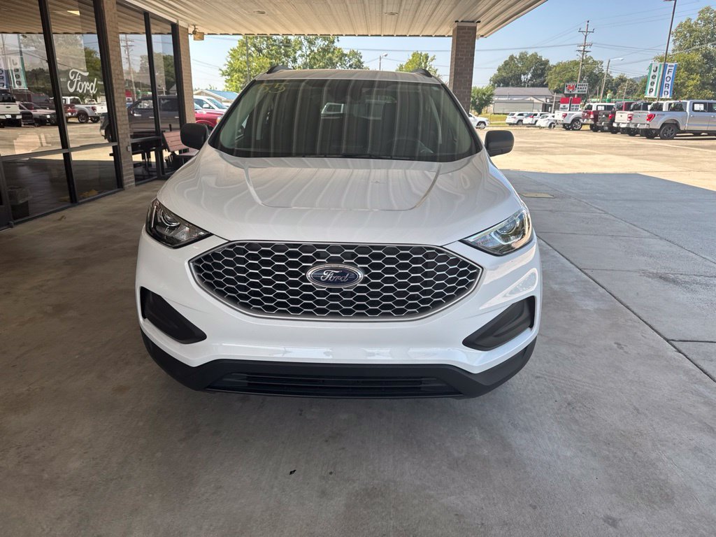 Used 2024 Ford Edge SE AWD/4WD image 2