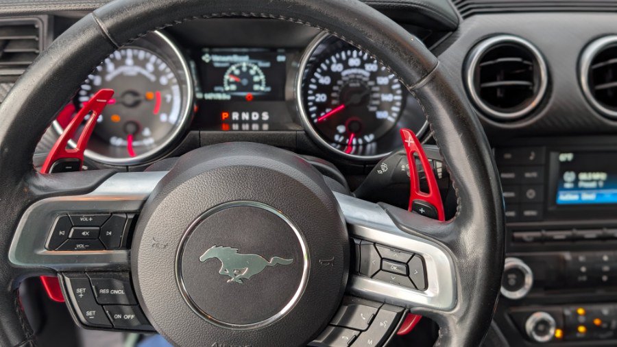 Used 2018 Ford Mustang Coupe RWD image 18