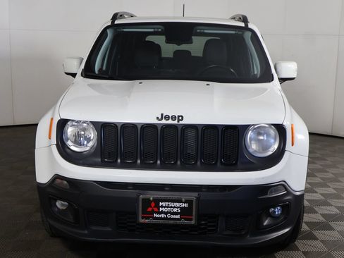 Used 2018 Jeep Renegade Altitude FWD image 8