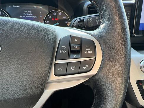 Used 2022 Ford Explorer XLT image 22