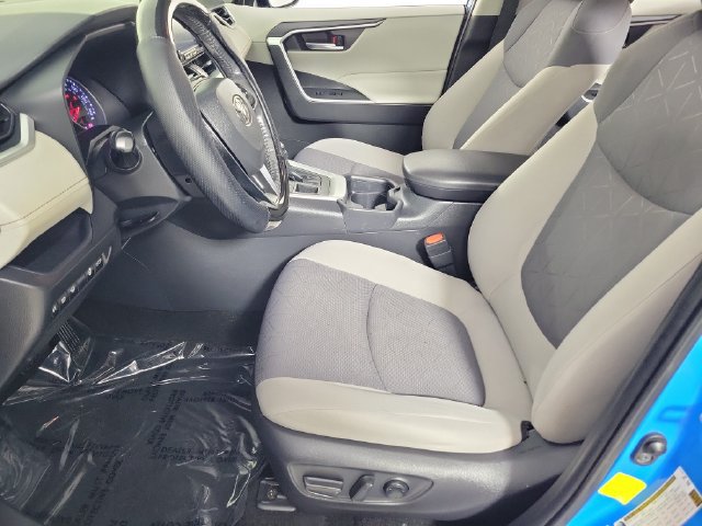 Used 2020 Toyota RAV4 XLE w/ Convenience Package AWD/4WD image 19