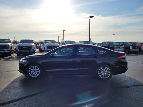Used 2016 Ford Fusion SE image 7