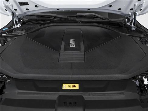 New 2026 BMW i5 M60 AWD/4WD image 8