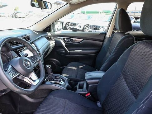 Used 2018 Nissan Rogue SV FWD image 20