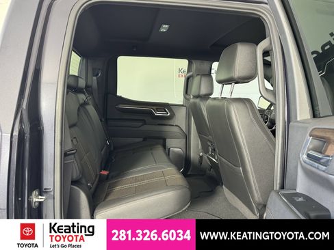 Used 2024 Chevrolet Silverado 1500 High Country w/ Technology Package AWD/4WD image 18