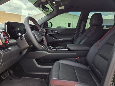 Used 2026 Chevrolet Equinox RS w/ Convenience Package III FWD image 11
