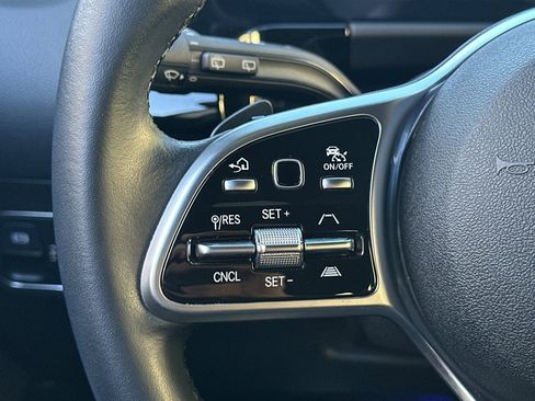 Certified 2022 Mercedes-Benz GLA 250 image 27