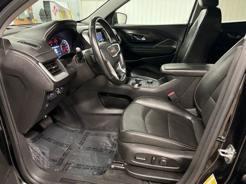 Used 2024 GMC Terrain SLT image 13