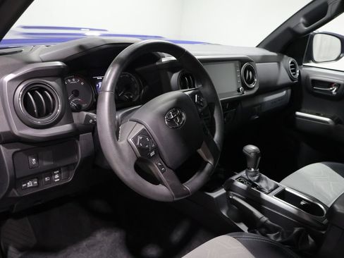 Used 2023 Toyota Tacoma TRD Sport AWD/4WD image 15
