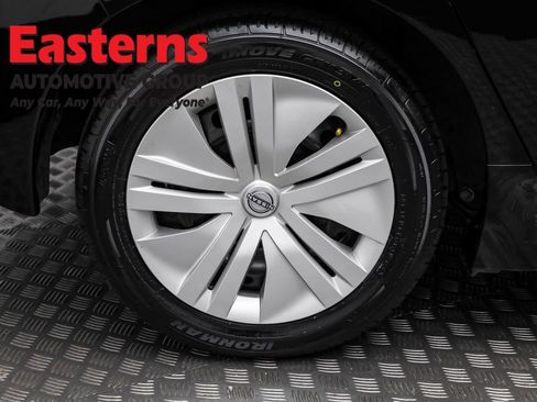 Used 2024 Nissan Leaf S image 29