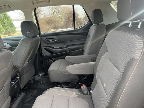 Used 2020 Chevrolet Traverse LT w/ Driver Confidence II Package image 27