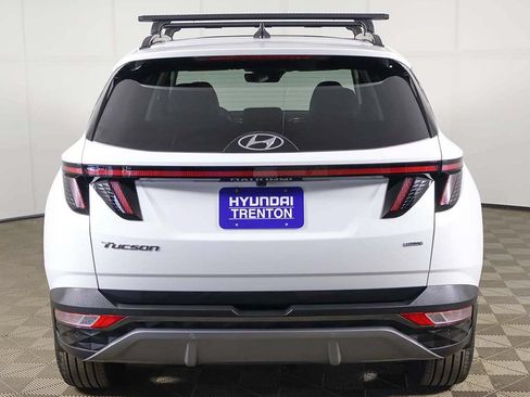 Certified 2024 Hyundai Tucson Limited AWD/4WD image 17