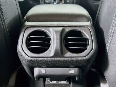 Used 2023 Jeep Wrangler Unlimited Sahara w/ Cold Weather Group AWD/4WD image 23