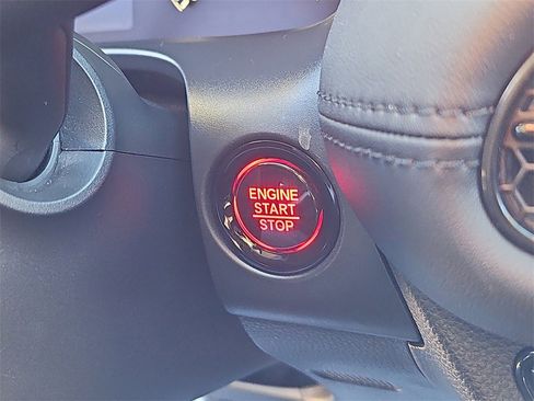 Certified 2025 Honda HR-V LX image 18