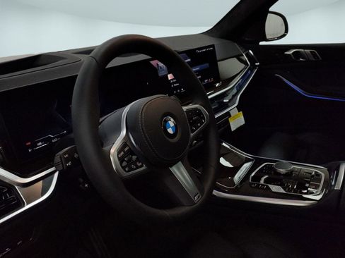 New 2026 BMW X7 xDrive40i w/ M Sport Package image 17