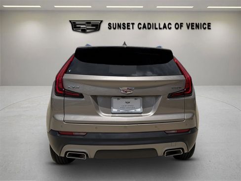 Certified 2023 Cadillac XT4 Premium Luxury FWD image 4