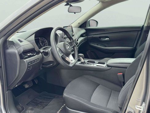 Used 2024 Nissan Sentra SV FWD image 20