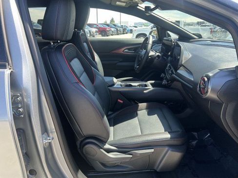 Used 2024 Chevrolet Equinox EV RS image 27