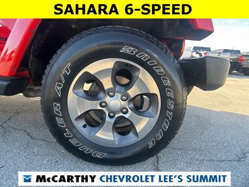 Used 2018 Jeep Wrangler Unlimited Sahara w/ Dual Top Group image 15