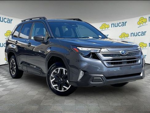 Used 2025 Subaru Forester Premium AWD/4WD image 1