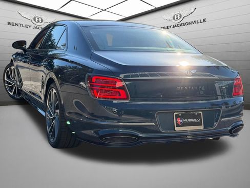Used 2025 Bentley Flying Spur Plug-In Hybrid AWD/4WD image 3