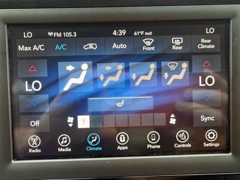 Used 2018 Chrysler Pacifica Touring-L FWD image 16