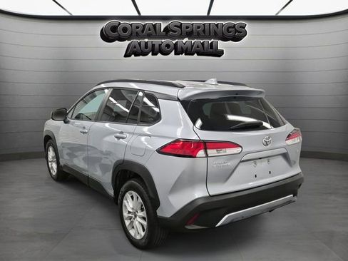 Used 2022 Toyota Corolla Cross LE image 4