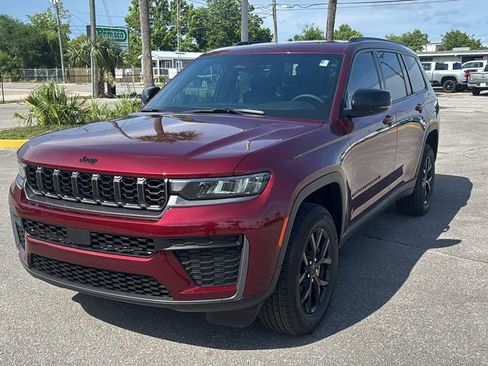 New 2026 Jeep Grand Cherokee L 2WD image 2