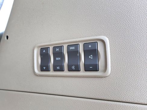 Used 2015 GMC Acadia Denali image 30