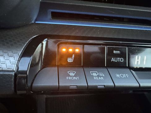 Certified 2024 Toyota Prius XLE image 34